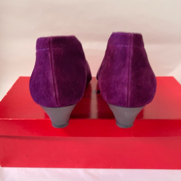 🏆HOST PICK Vintage Charles Jourdan Suede Booties NIB - Picture 2 of 13